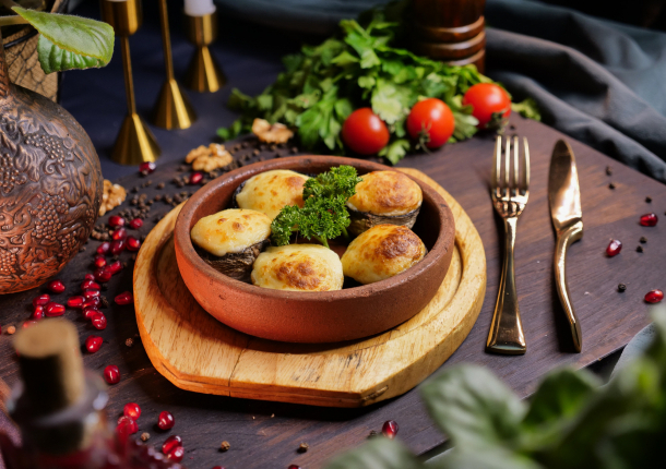 Грибные шапочки фаршированные сыром